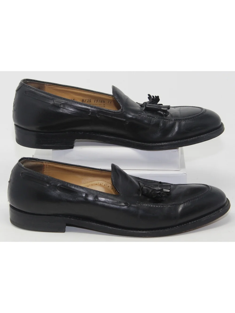 Johnston & Murphy Black Leather Tassel Loafers Round Toe Dress Shoe Mens 12 B/2A